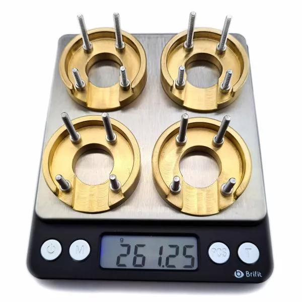 4 pcs. Brass crawler axle weights with a total weight of 261 grams